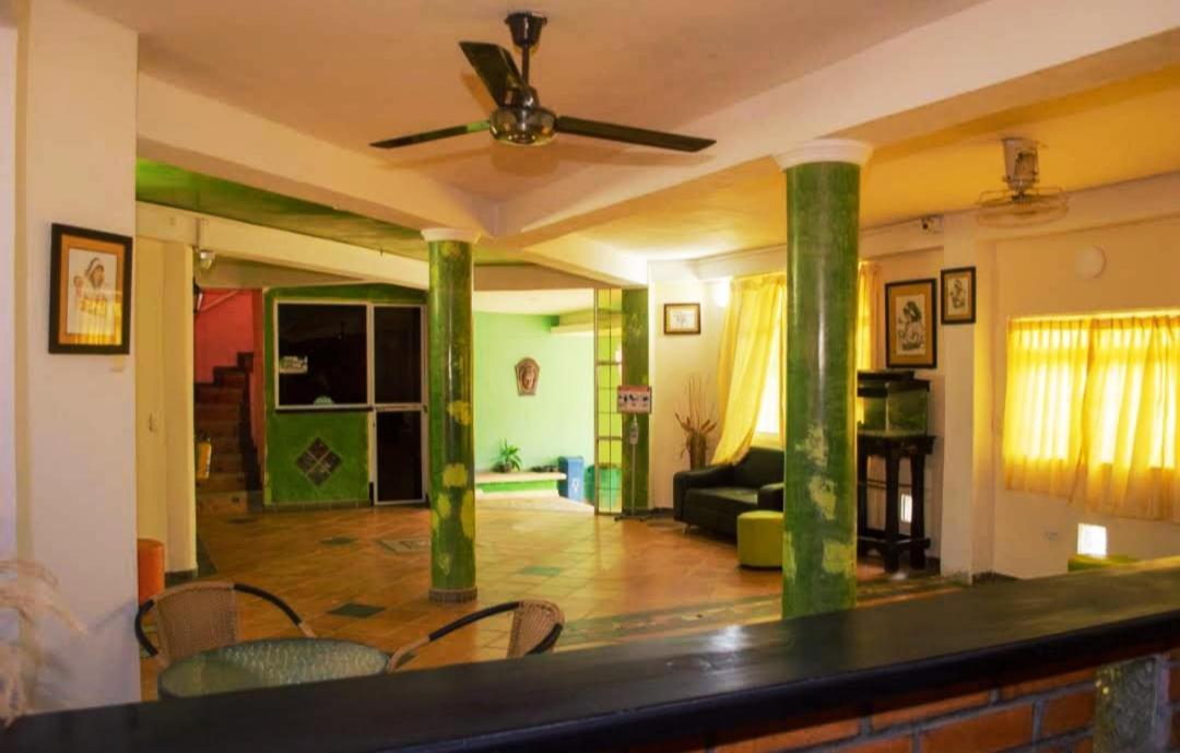 Hostel Green Light ตากังกา ภายนอก รูปภาพ