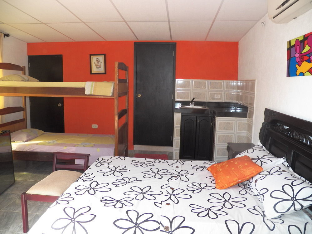 Hostel Green Light ตากังกา ภายนอก รูปภาพ