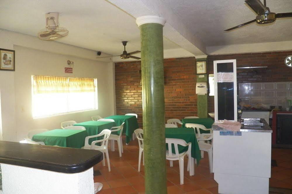 Hostel Green Light ตากังกา ภายนอก รูปภาพ